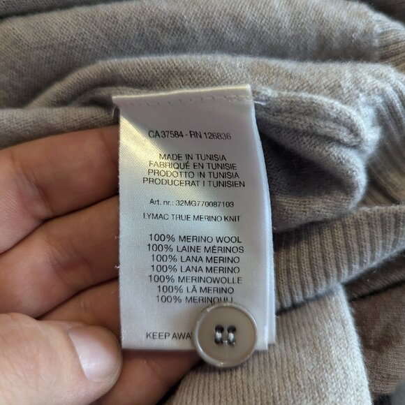 J LINDEBERG - 100% Merino wool grey cardigan - Sz L (runs small) - Picture 6 of 6